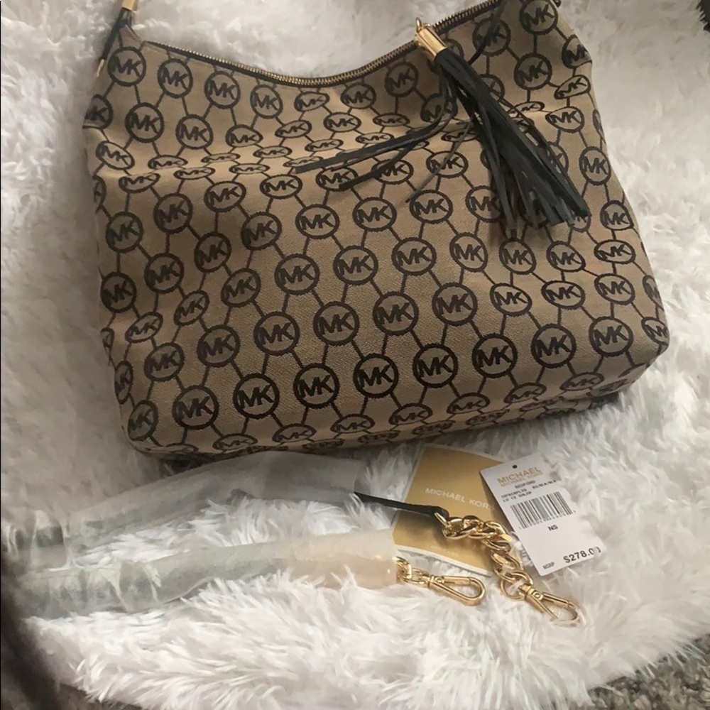 Micheal Kors handbag